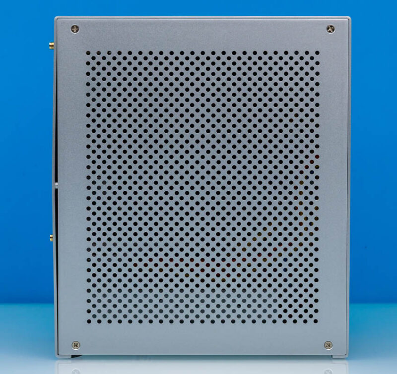 ASRock Rack AI Box-A395-Side 2