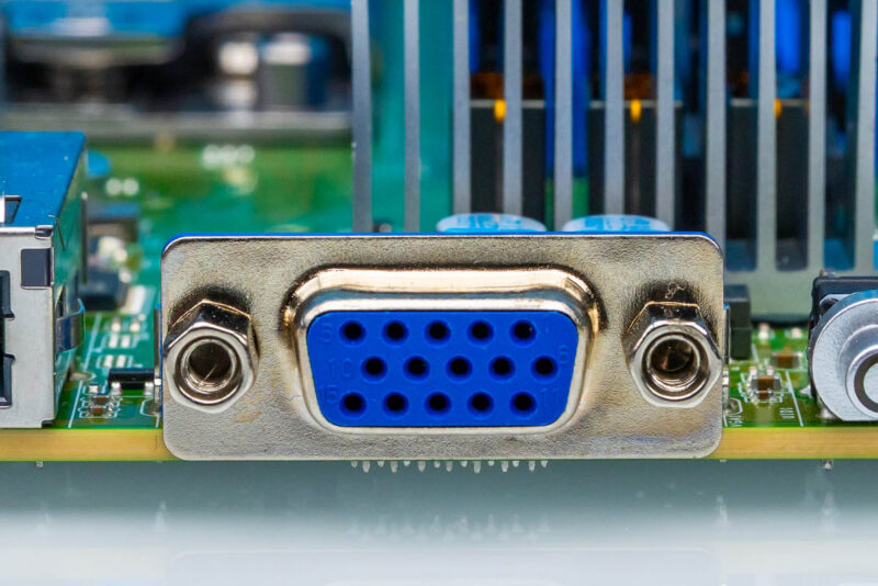 ASRock Rack SORANOD8-2L2T-VGA Port 1