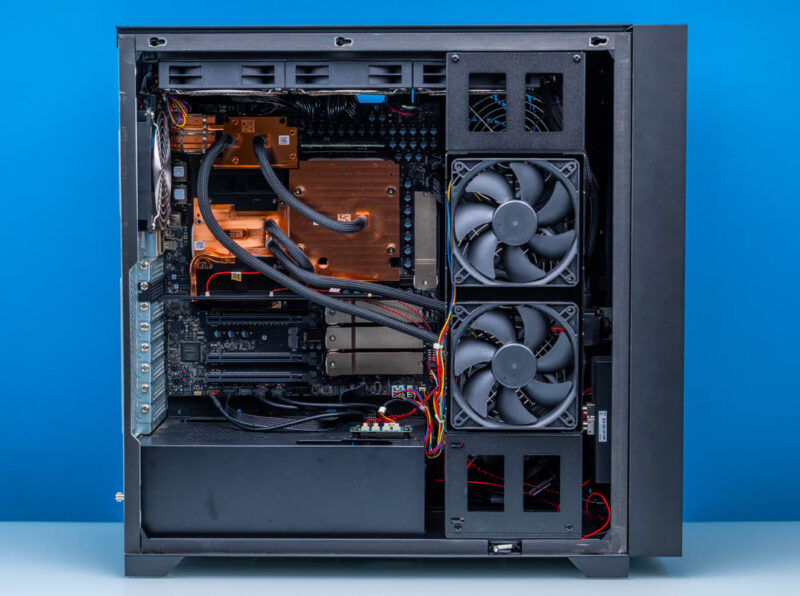 GIGABYTE W775-V10-L01-Inside 1