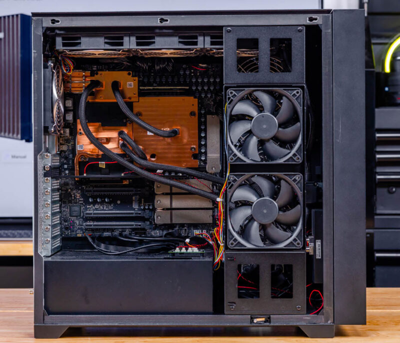 GIGABYTE W775-V10-L01-Inside 11