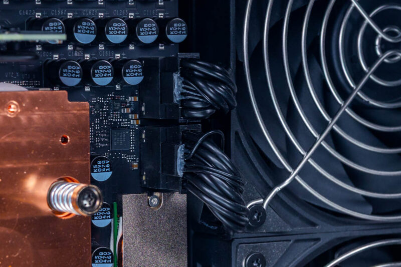 GIGABYTE W775-V10-L01-Inside 5