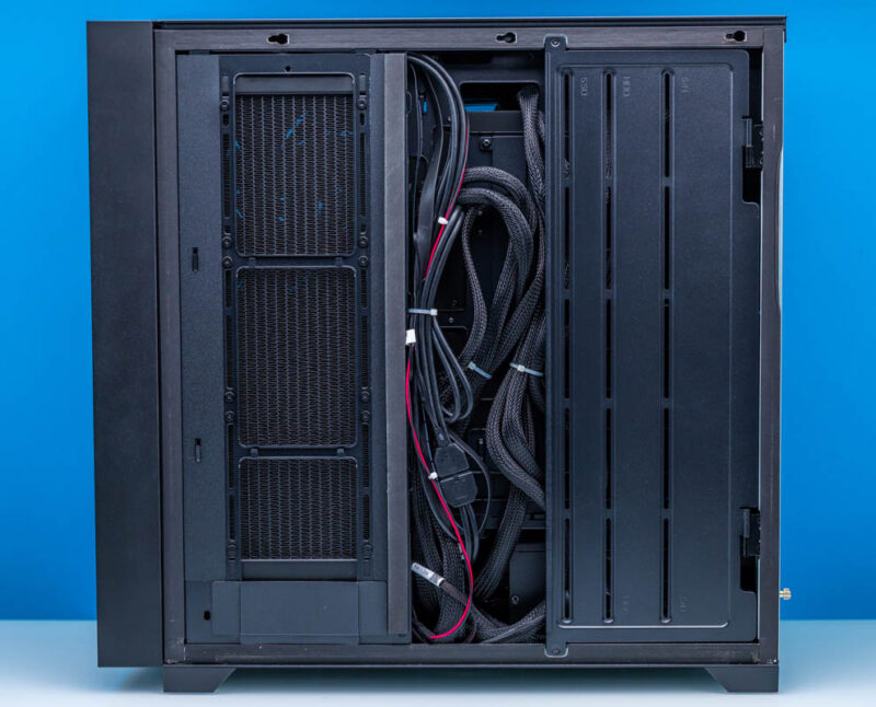 GIGABYTE W775-V10-L01-Inside 7