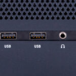 GIGABYTE W775-V10-L01-Top IO 1