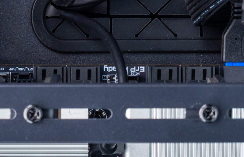 Gigabyte-TRX50-AERO-D-SATA-Ports
