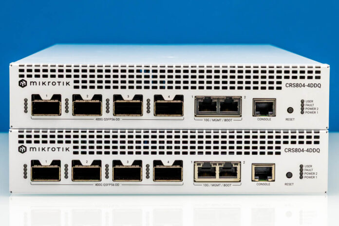 MikroTik CRS804 DDQ-Two Untis Front 1 MikroTik CRS804 DDQ-Two Untis Front 1