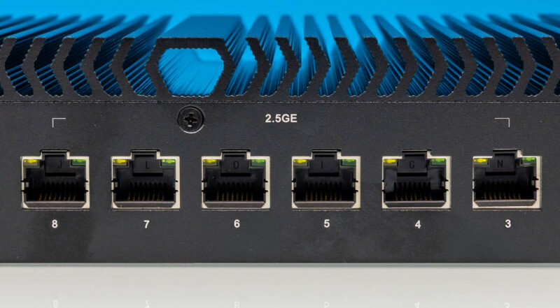 Qotom Q30952UE-2.5G LAN Ports 1
