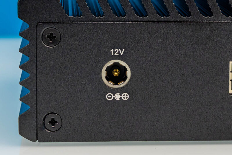 Qotom Q30952UE-DC Power Input 1