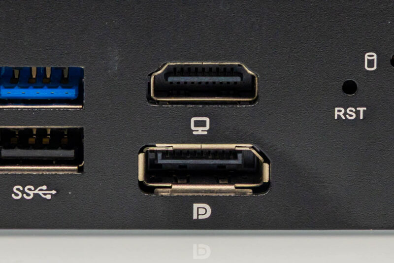 Qotom Q30952UE-Display Port 1