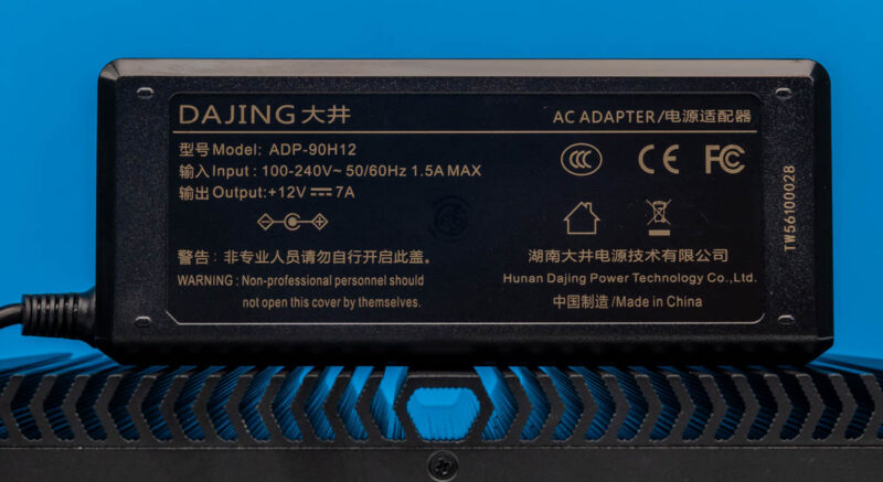 Qotom Q30952UE-External Power Supply 2
