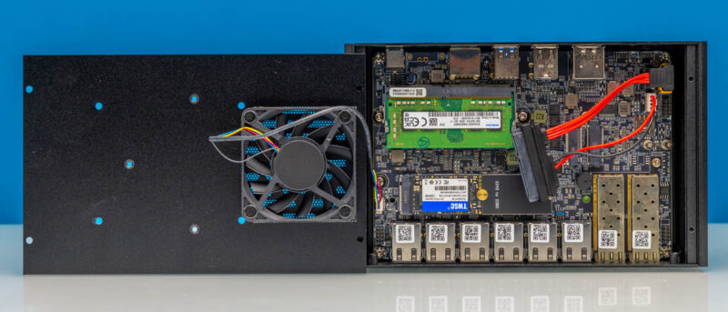 Qotom Q30952UE-Inside 1