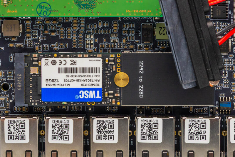 Qotom Q30952UE-M.2 Slot 1