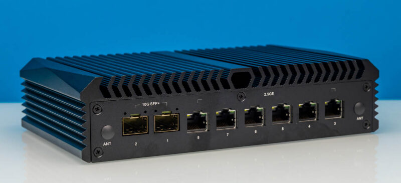 Qotom Q30952UE-Rear Angled 1