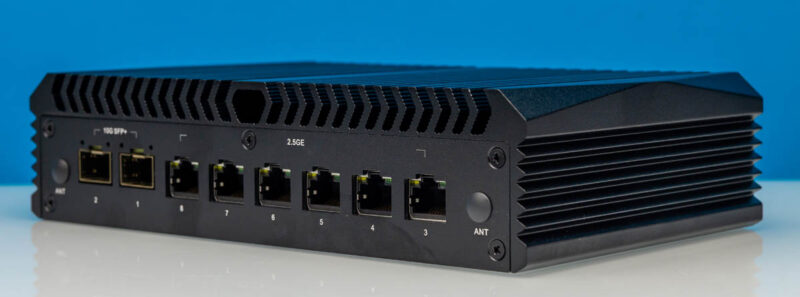 Qotom Q30952UE-Rear Angled 2