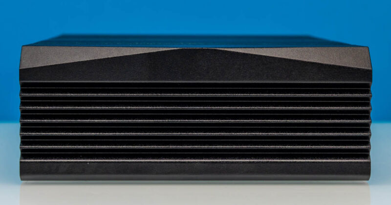 Qotom Q30952UE-Side 2