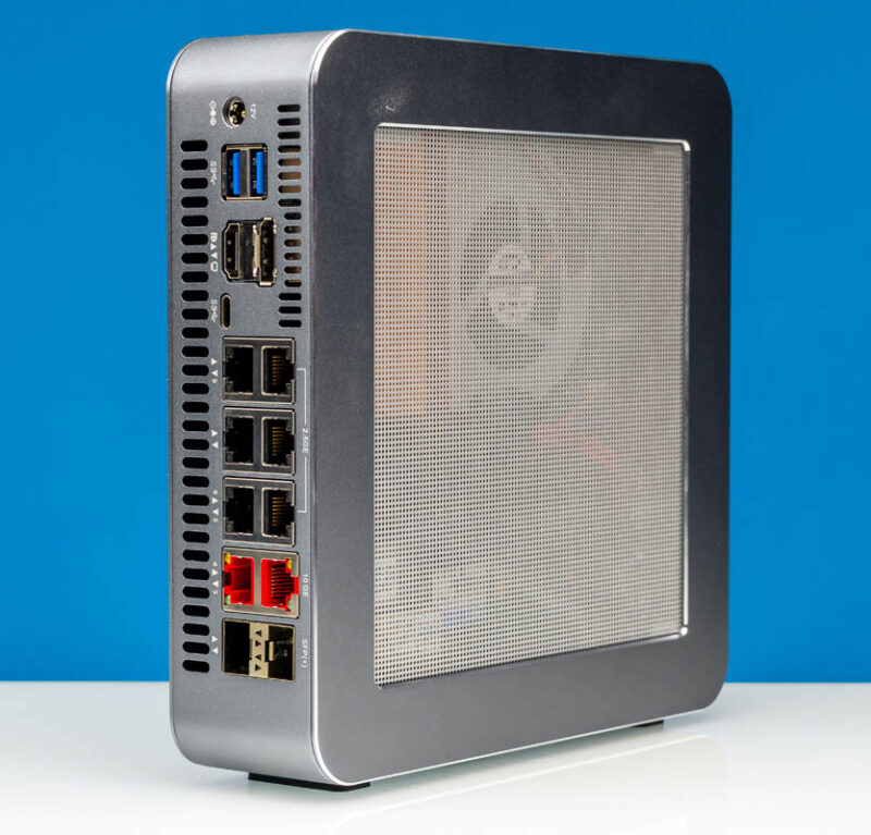 Qotom Q51551UT-Rear Angled 4