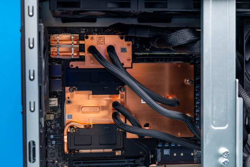 MSI XpertStation WS300-NVIDIA GB300 MSI XpertStation WS300-NVIDIA GB300