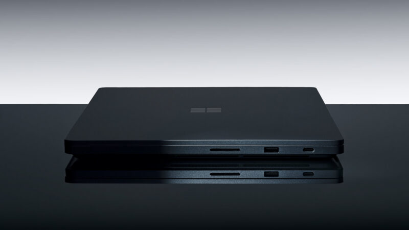 Surface-Laptop-Ultra-Closed Surface-Laptop-Ultra-Closed